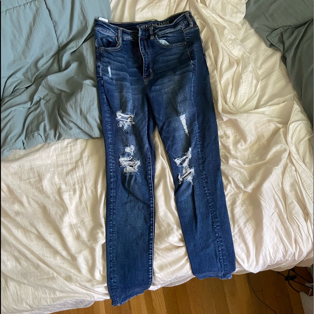 American Eagle Ripped Skinny Jeans- Super Stretch